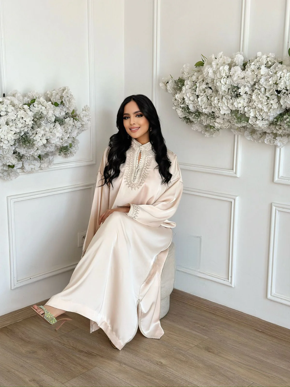 Zohor Beige Abaya – Elegant Moroccan Robe for Home & Gatherings
